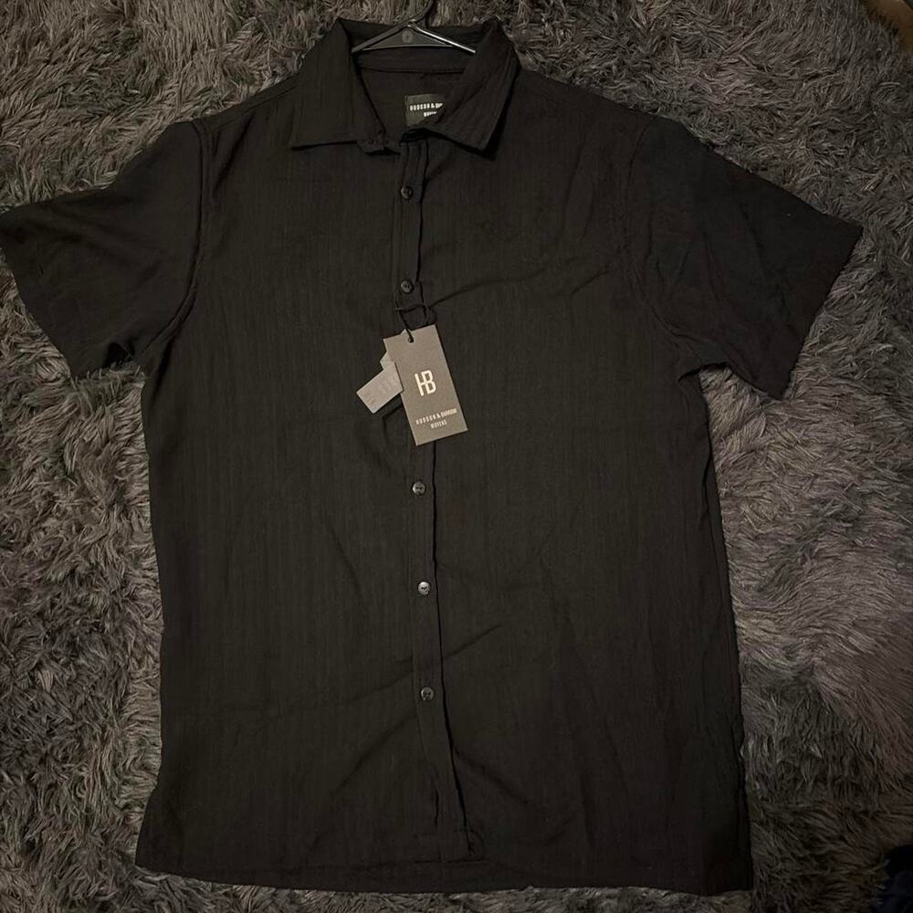 Hudson and Barrow black button